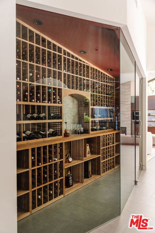 Image 20 of property listing at 4 Buckboard Lane, Rolling Hills, CA 90274