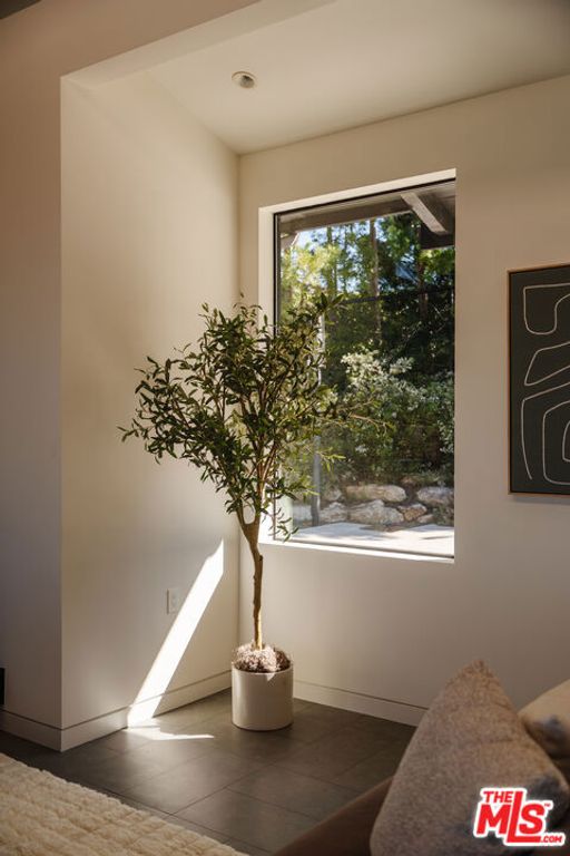 Image 21 of property listing at 4 Buckboard Lane, Rolling Hills, CA 90274