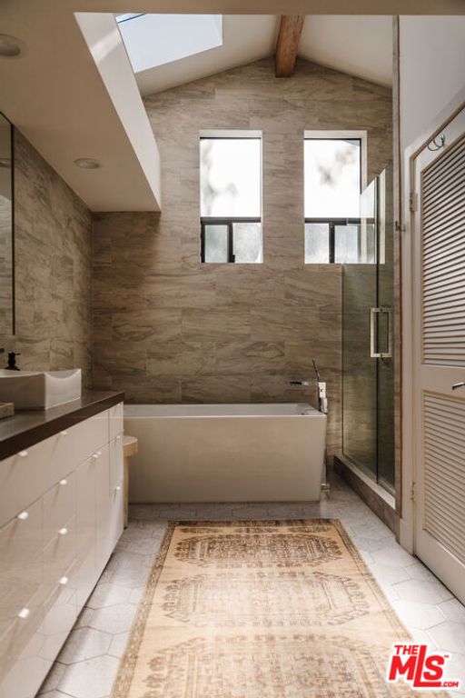 Image 25 of property listing at 4 Buckboard Lane, Rolling Hills, CA 90274