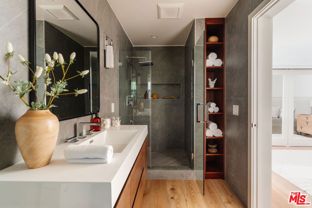 Image 31 of property listing at 4 Buckboard Lane, Rolling Hills, CA 90274