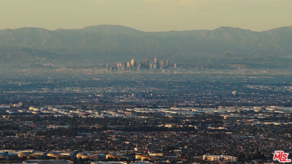 Image 42 of property listing at 4 Buckboard Lane, Rolling Hills, CA 90274