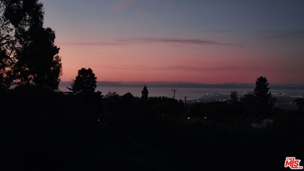 Image 56 of property listing at 4 Buckboard Lane, Rolling Hills, CA 90274