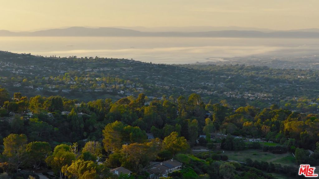 Image 58 of property listing at 4 Buckboard Lane, Rolling Hills, CA 90274