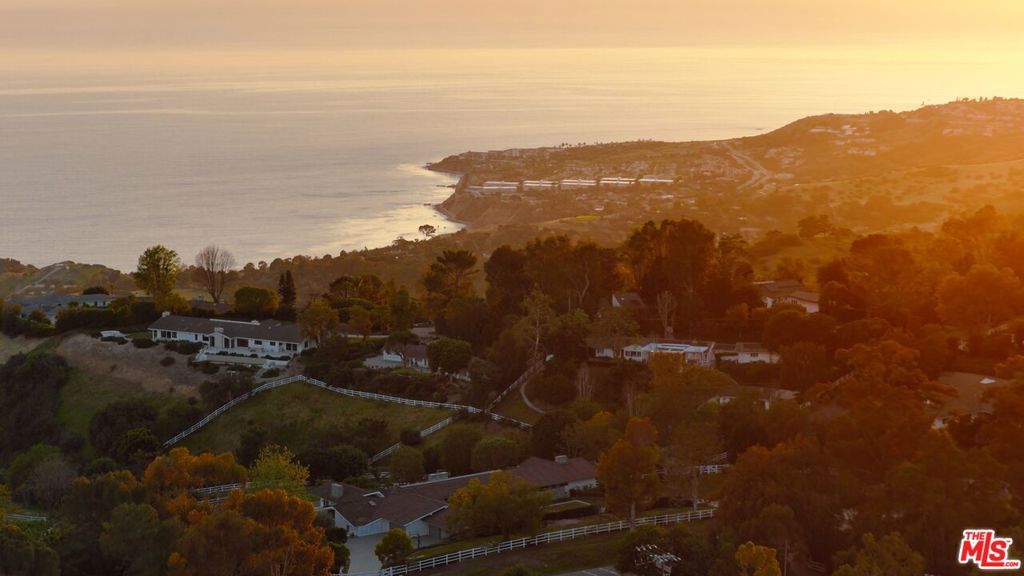 Image 59 of property listing at 4 Buckboard Lane, Rolling Hills, CA 90274