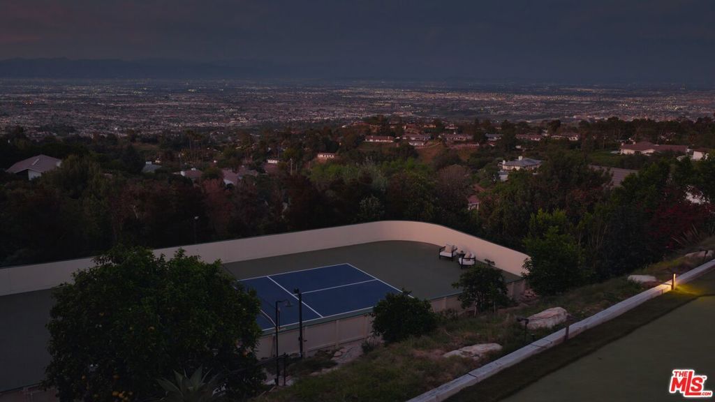 Image 60 of property listing at 4 Buckboard Lane, Rolling Hills, CA 90274