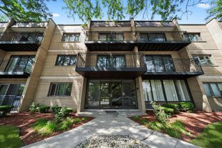 10002 S PULASKI Road 207, Oak Lawn, IL 60453