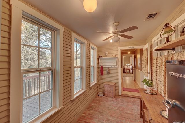 507 W Travis, Fredericksburg, TX 78624