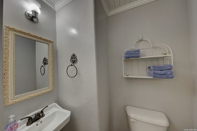 507 W Travis, Fredericksburg, TX 78624