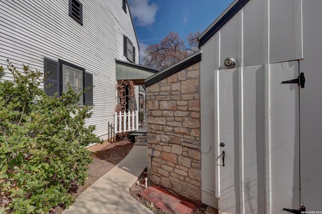 507 W Travis, Fredericksburg, TX 78624