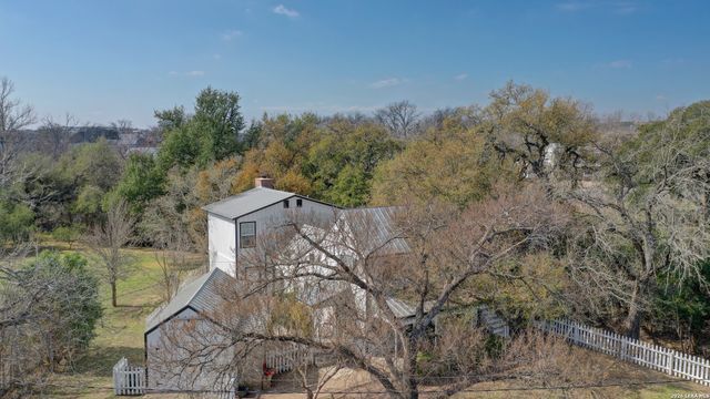 507 W Travis, Fredericksburg, TX 78624