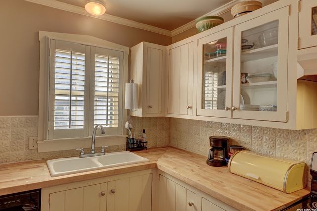 507 W Travis, Fredericksburg, TX 78624