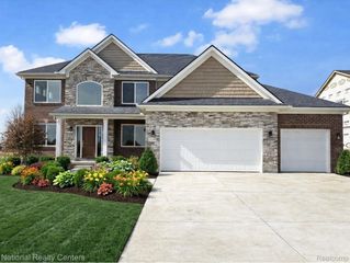 53170 Woodland Meadows, Chesterfield Township, MI 48047