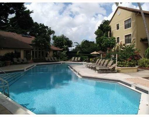 4221 W Mcnab Road 29, Pompano Beach, FL 33069