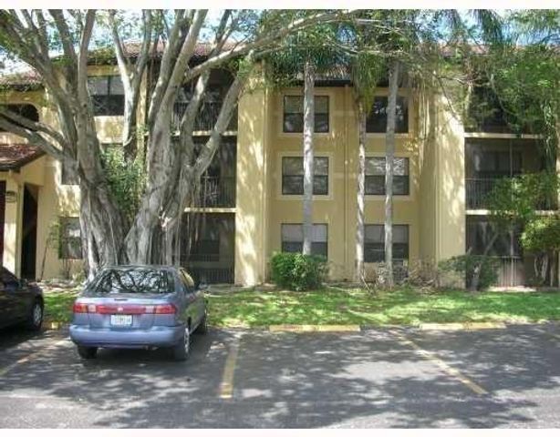 4221 W Mcnab Road 29, Pompano Beach, FL 33069