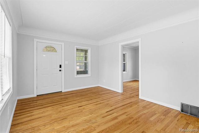 1709 Michigan Avenue, Bay City, MI 48708