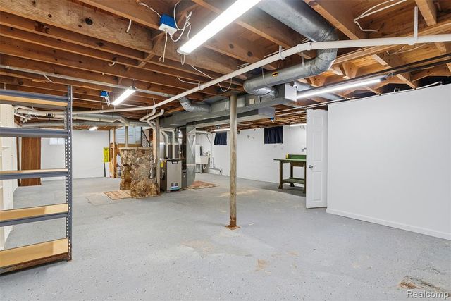 1709 Michigan Avenue, Bay City, MI 48708