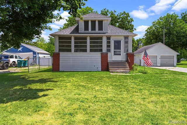 1709 Michigan Avenue, Bay City, MI 48708