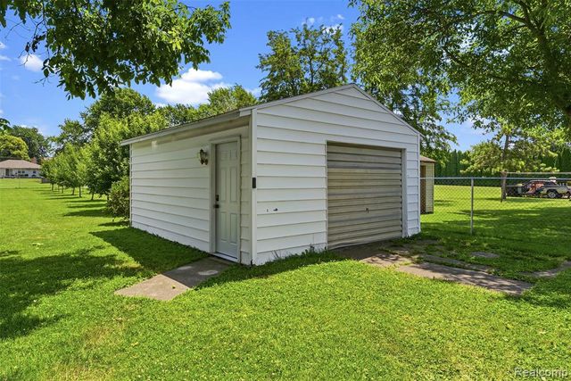 1709 Michigan Avenue, Bay City, MI 48708