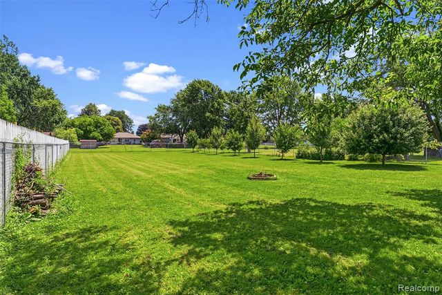 1709 Michigan Avenue, Bay City, MI 48708