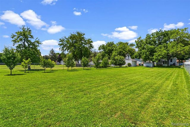 1709 Michigan Avenue, Bay City, MI 48708