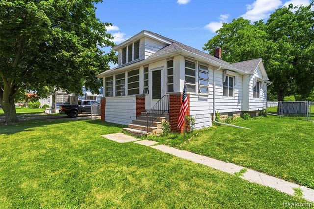 1709 Michigan Avenue, Bay City, MI 48708