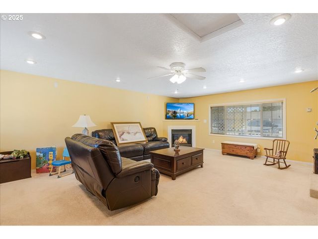 13012 Ne 76TH St, Vancouver, WA 98682