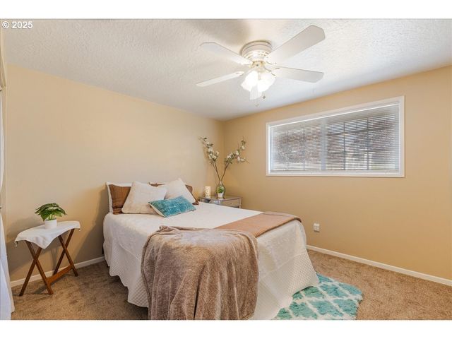 13012 Ne 76TH St, Vancouver, WA 98682