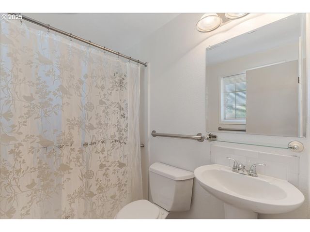 13012 Ne 76TH St, Vancouver, WA 98682