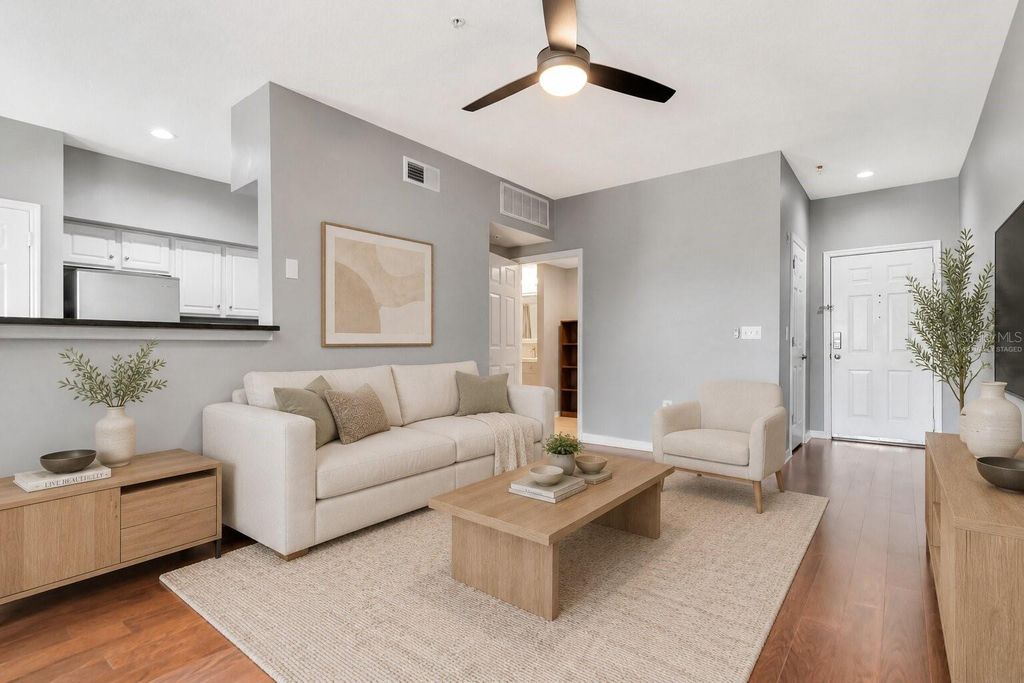Image 3 of property listing at 2010 E PALM AVENUE 15310, Tampa, FL 33605