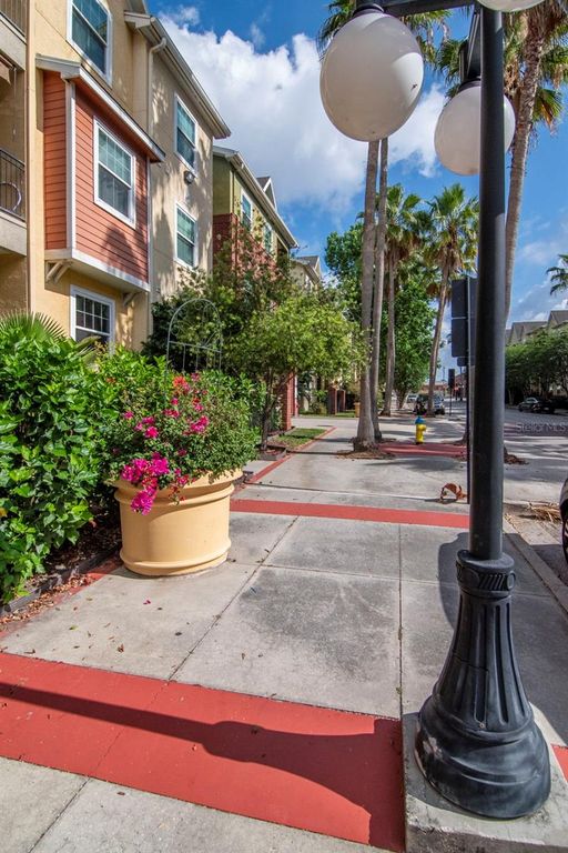 Image 38 of property listing at 2010 E PALM AVENUE 15310, Tampa, FL 33605
