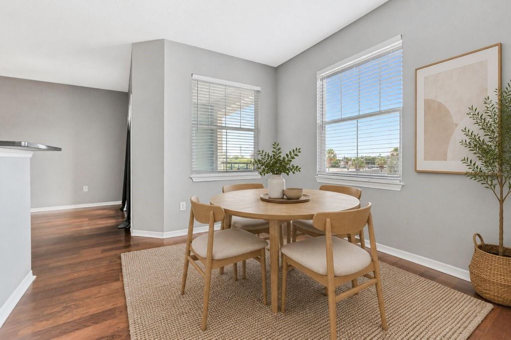 Image 5 of property listing at 2010 E PALM AVENUE 15310, Tampa, FL 33605