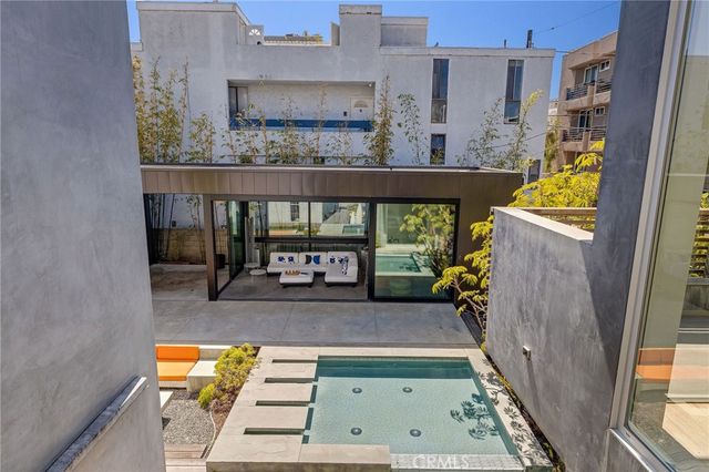 27 Driftwood Street, Marina Del Rey, CA 90292