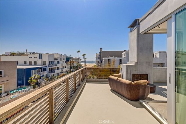 27 Driftwood Street, Marina Del Rey, CA 90292