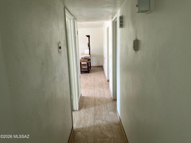 9220 W Ira Street, Tucson, AZ 85735