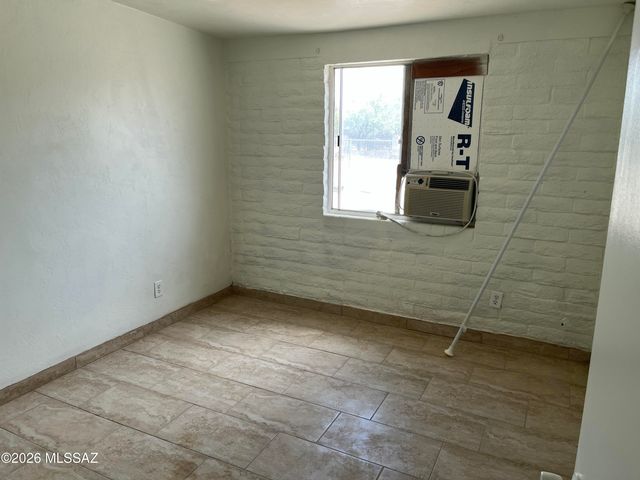 9220 W Ira Street, Tucson, AZ 85735