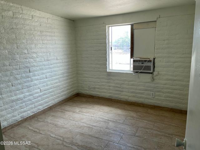 9220 W Ira Street, Tucson, AZ 85735