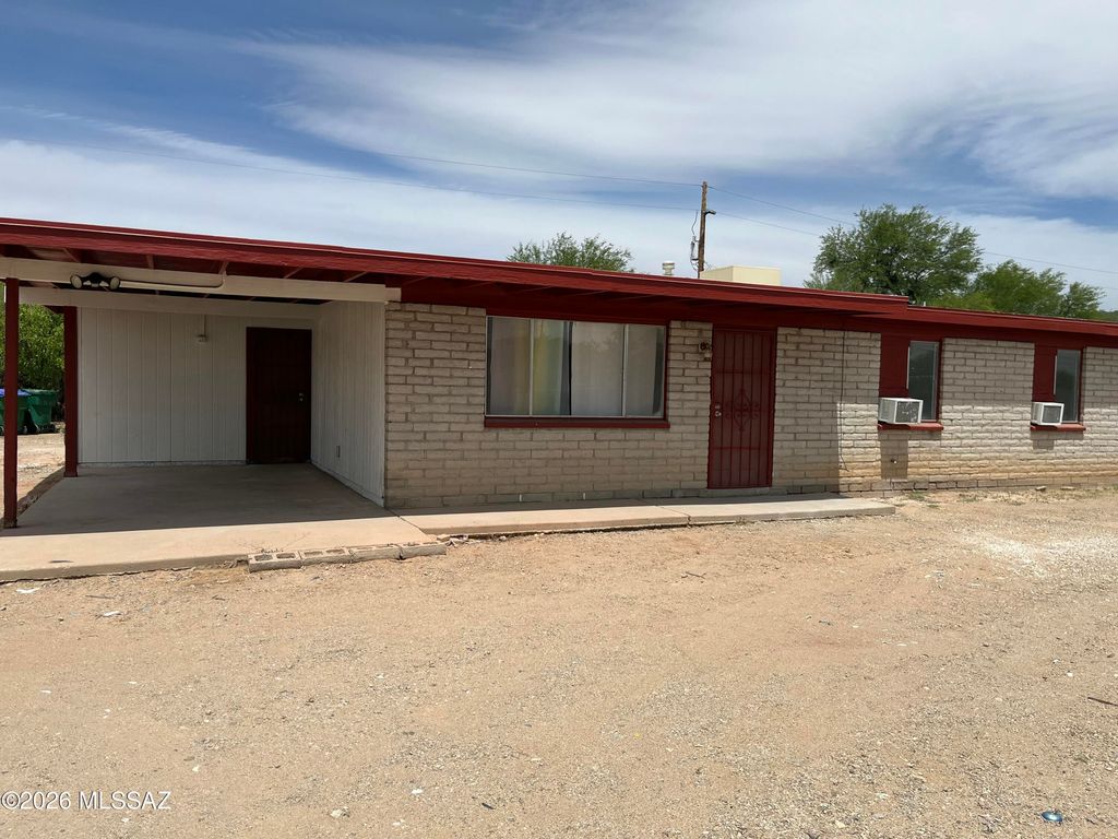 9220 W Ira Street, Tucson, AZ 85735