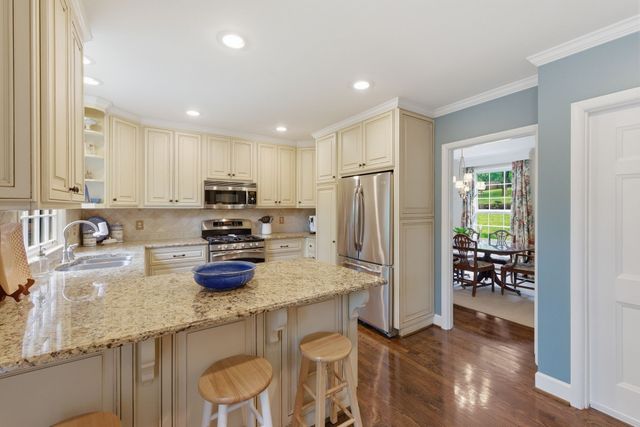 5802 Vine Ridge Dr, Nashville, TN 37205