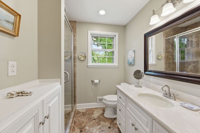 5802 Vine Ridge Dr, Nashville, TN 37205