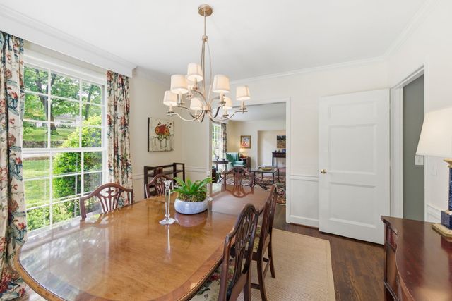 5802 Vine Ridge Dr, Nashville, TN 37205