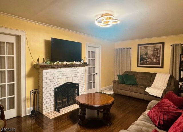 401 Woodland Ave, Roselle Park Boro, NJ 07204