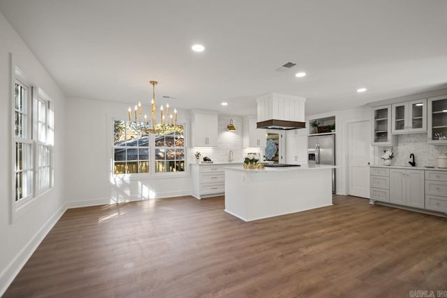 10600 Crestdale Lane, Little Rock, AR 72212