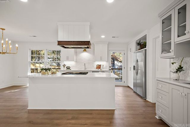 10600 Crestdale Lane, Little Rock, AR 72212