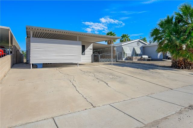 2588 Via Arroyo, Bullhead City, AZ 86442