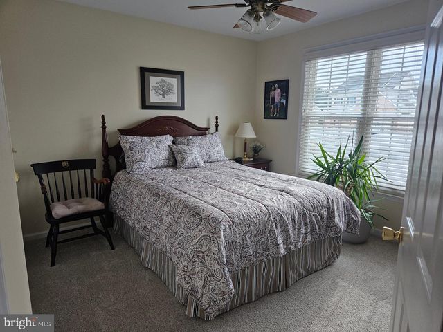 25 SUMMER BREEZE LN, Chambersburg, PA 17202