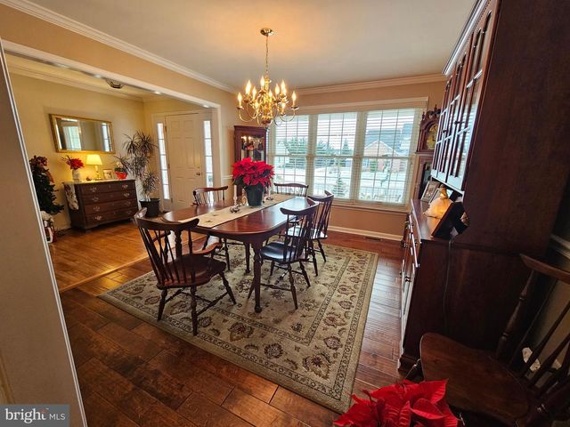 25 SUMMER BREEZE LN, Chambersburg, PA 17202