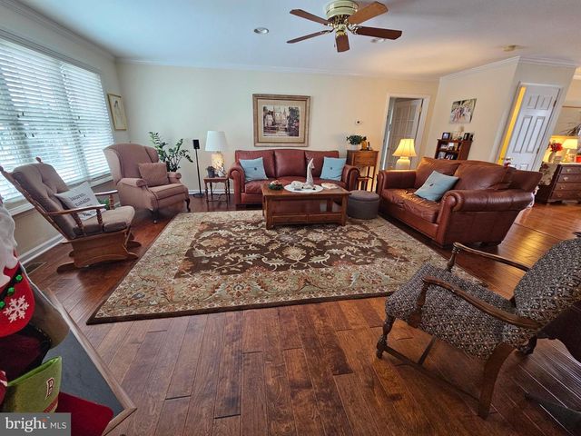 25 SUMMER BREEZE LN, Chambersburg, PA 17202