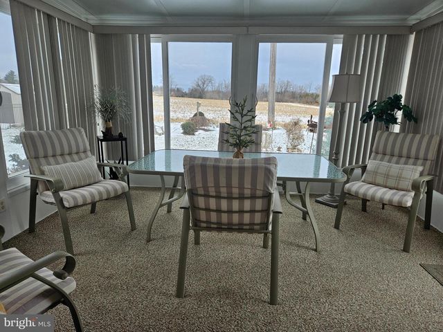 25 SUMMER BREEZE LN, Chambersburg, PA 17202