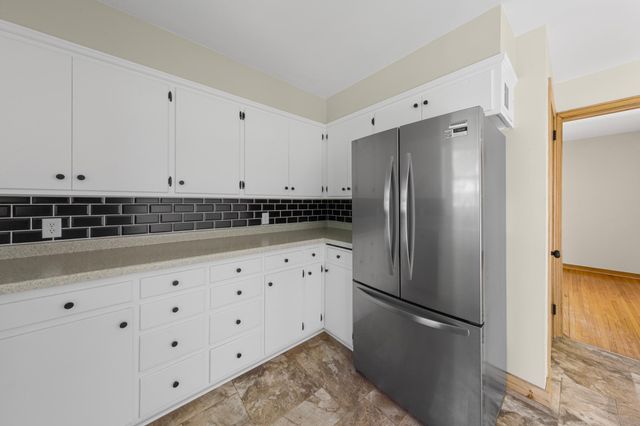 123 Thayer Avenue, Mankato, MN 56001