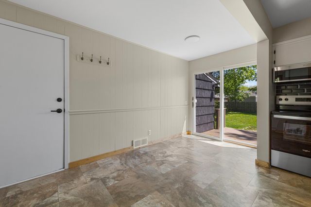 123 Thayer Avenue, Mankato, MN 56001